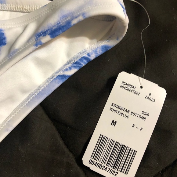 New bikini bottoms bundle - Picture 2 of 3